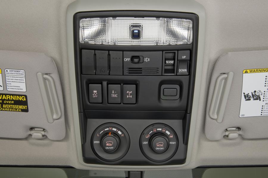  Toyota 4Runner Trail 2010 года  (фото 4 из 66)